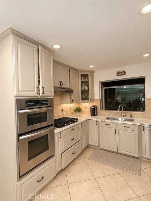 6261 Rosemary Dr - Photo 6 of 7