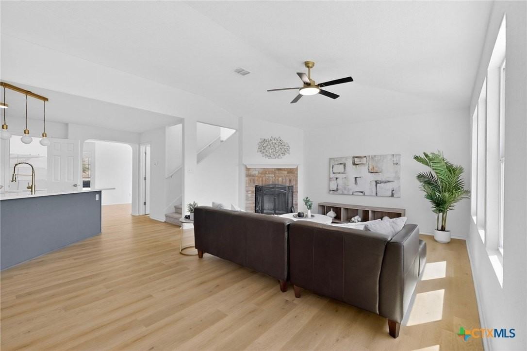 7306 Concerto Dr - Photo 4 of 42