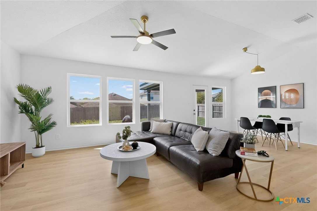 7306 Concerto Dr - Photo 5 of 42