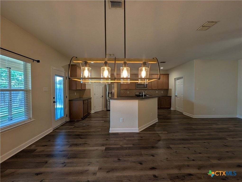 349 Placid Mdw - Photo 4 of 48