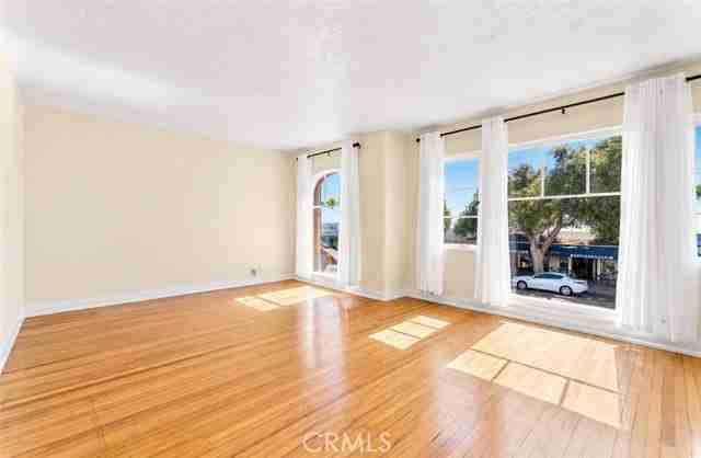 976 S Coast Hwy #A - Photo 6 of 8
