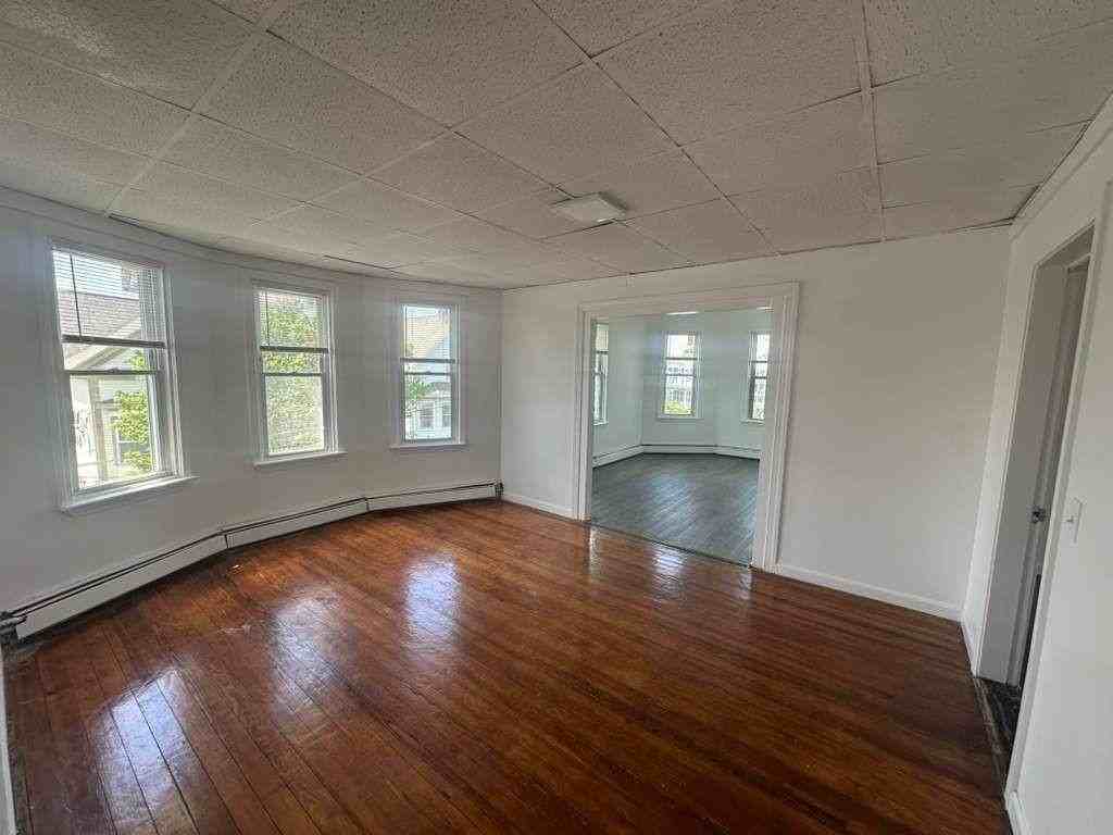 48 Kenwood St #3 - Photo 6 of 11