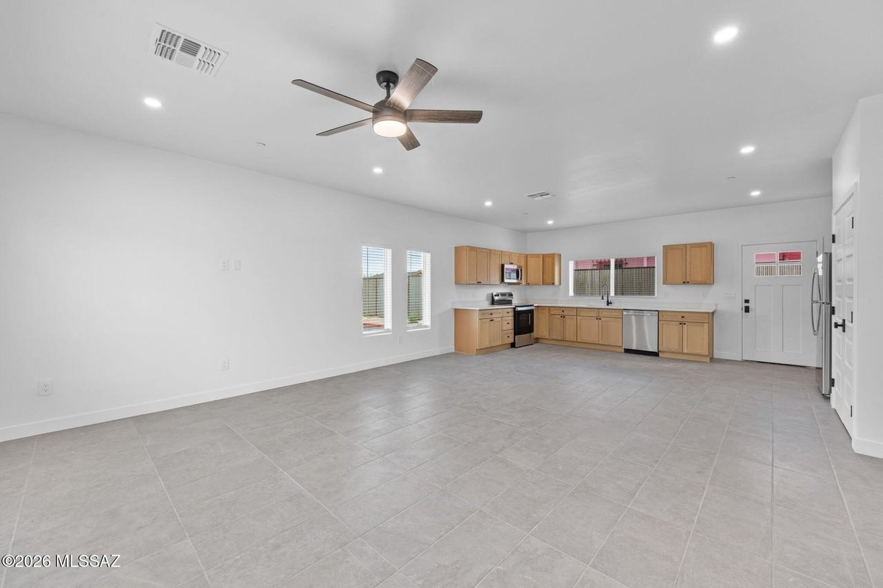 502 S Fremont Ave #1 - Photo 4 of 31
