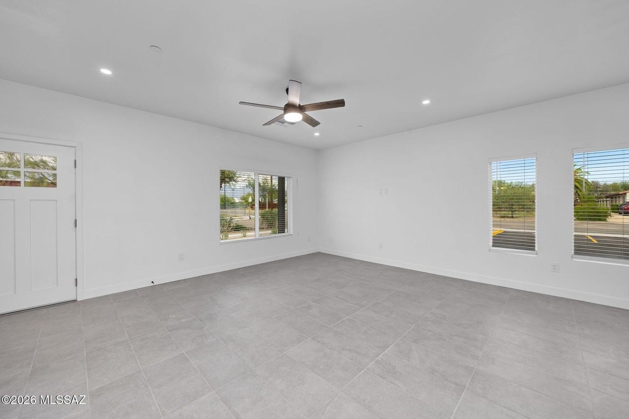 502 S Fremont Ave #1 - Photo 5 of 31