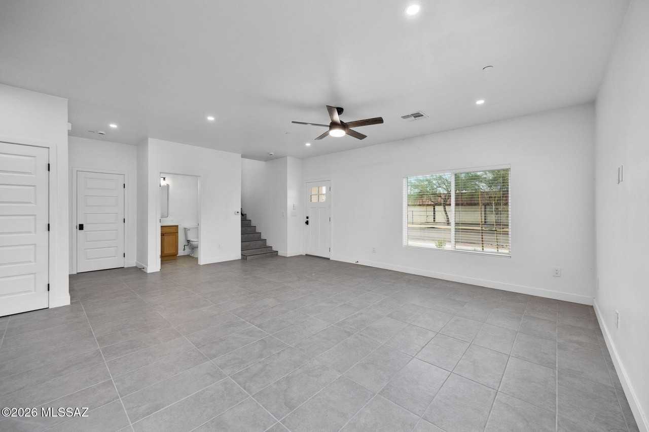 502 S Fremont Ave #1 - Photo 6 of 31