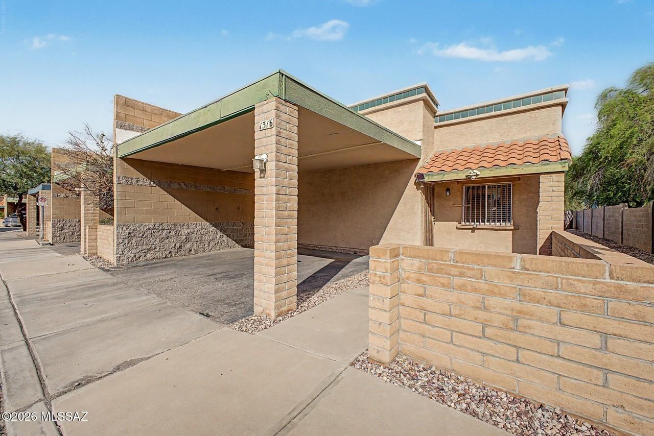 1316 E Zulema Loop - Photo 2 of 22
