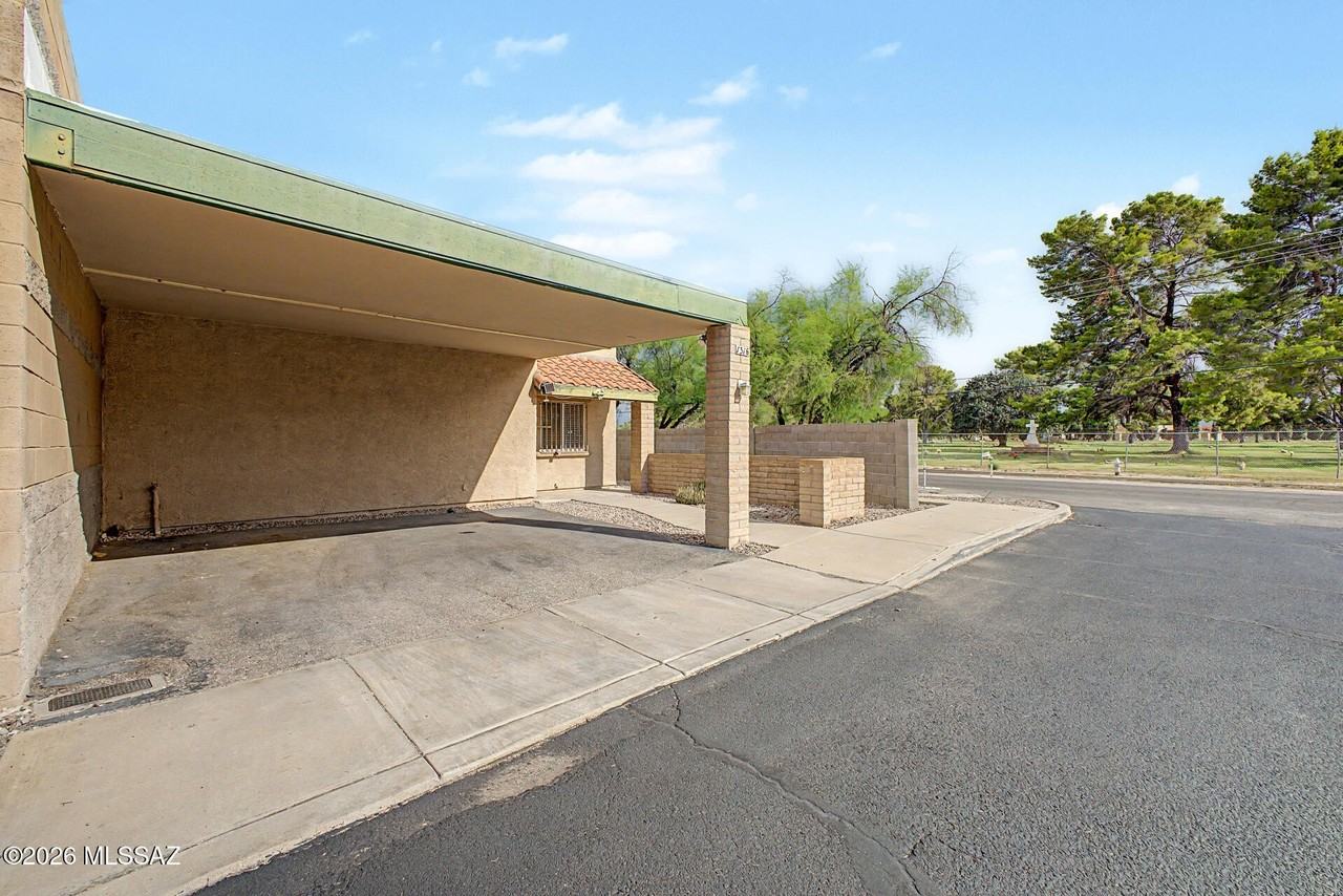 1316 E Zulema Loop - Photo 3 of 22