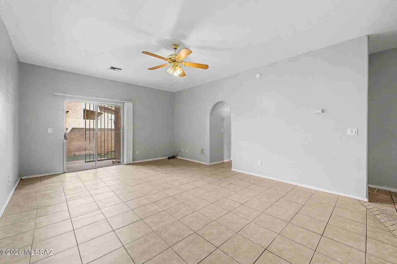 1316 E Zulema Loop - Photo 5 of 22