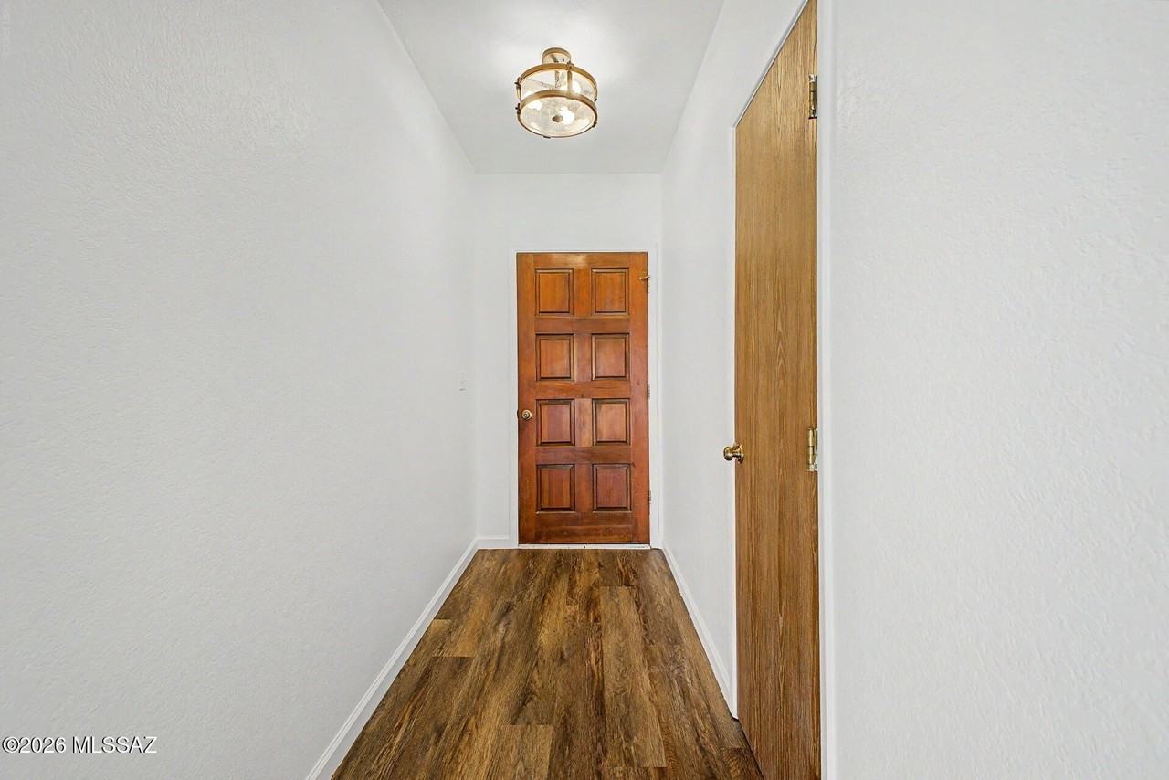 7605 E Pearson St - Photo 5 of 29