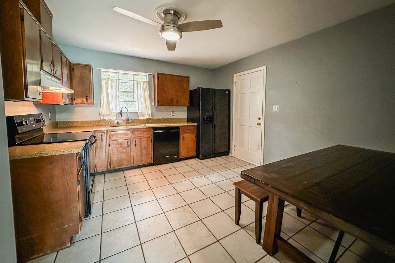 2630 Mayfair Rd - Photo 7 of 33