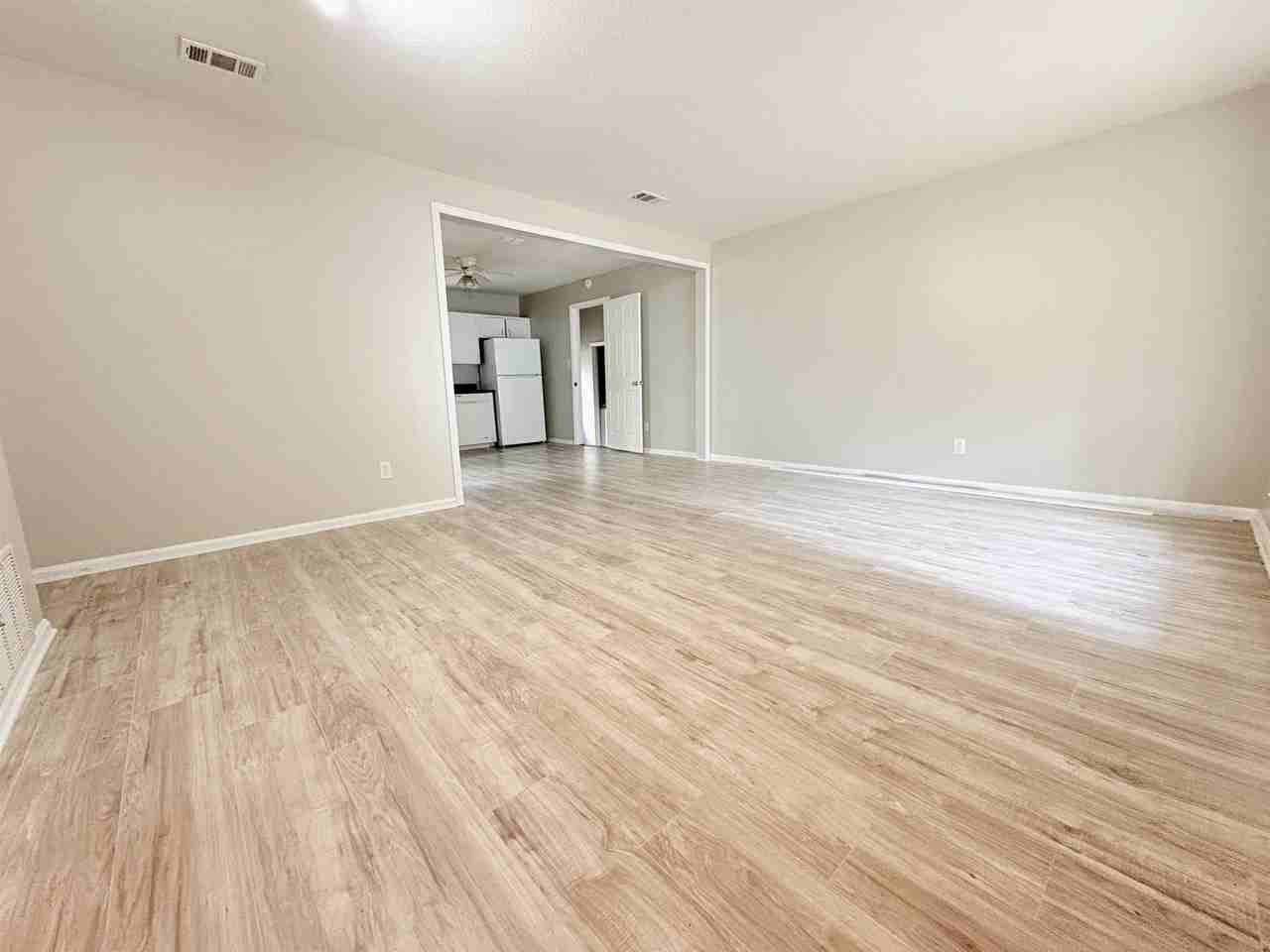 1840 Devra Dr - Photo 3 of 23