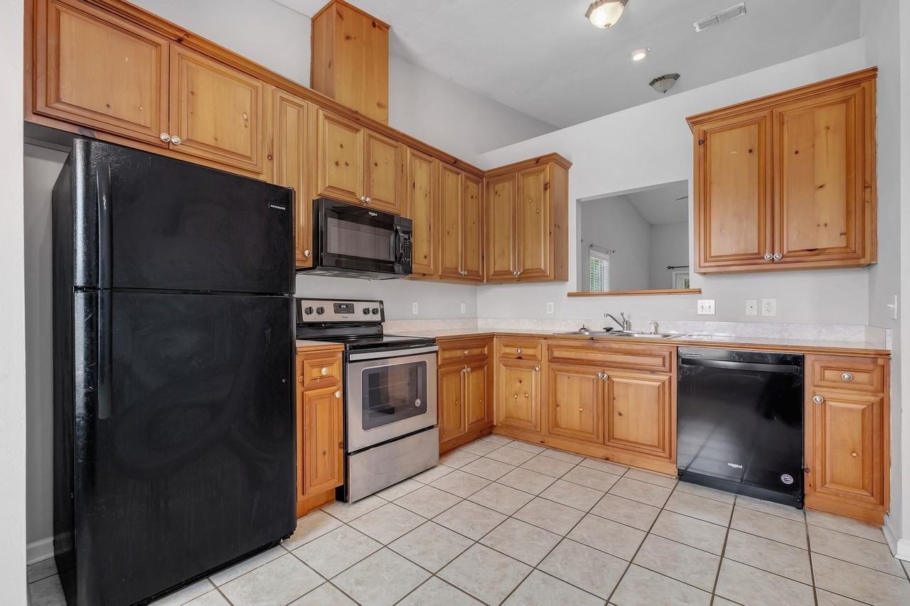 944 Saddle Creek Run - Photo 5 of 24
