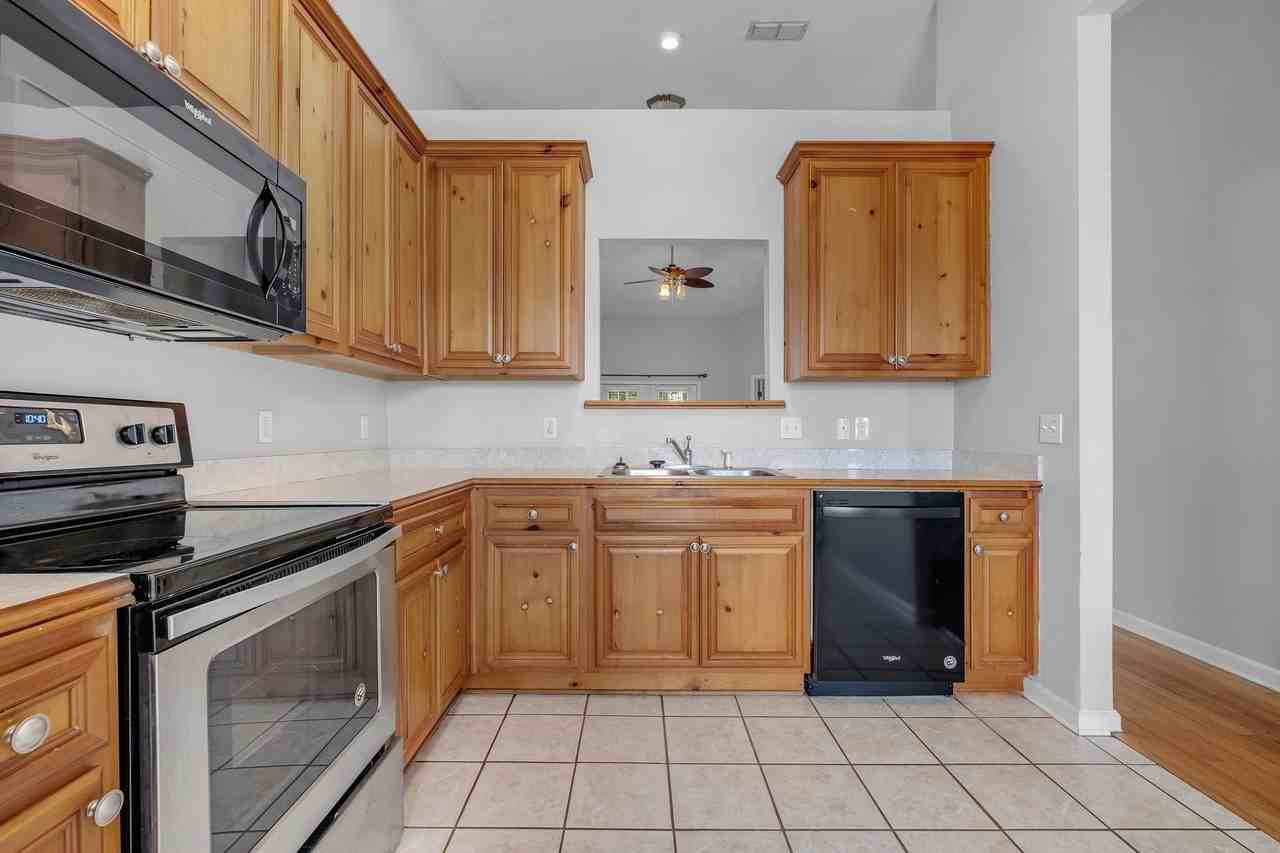 944 Saddle Creek Run - Photo 6 of 24
