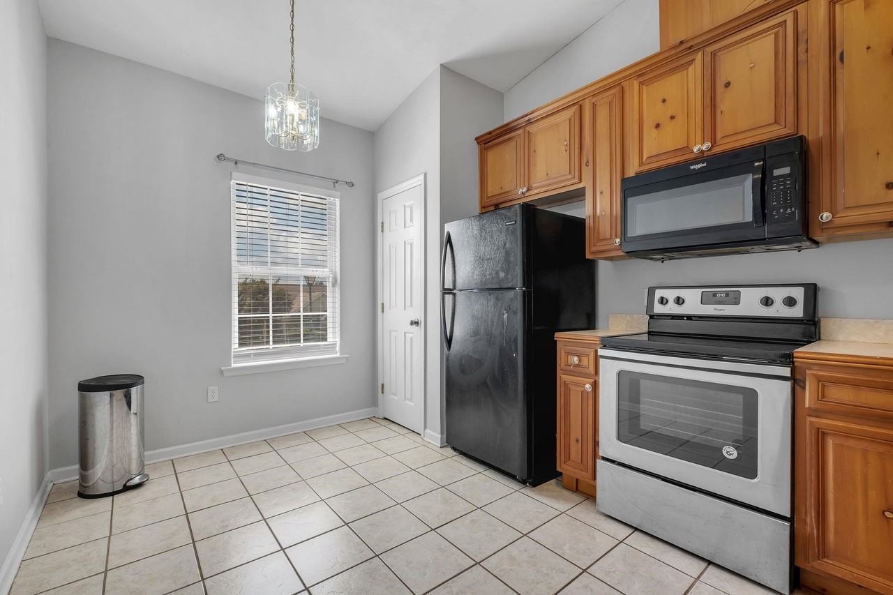 944 Saddle Creek Run - Photo 7 of 24