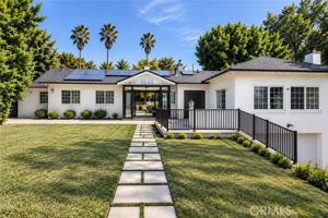 featured image of 16633 Oak View Dr