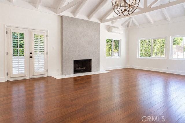 16633 Oak View Dr - Photo 7 of 8
