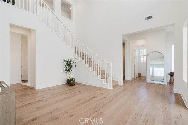 11716 Canoga Ave - Photo 3 of 8