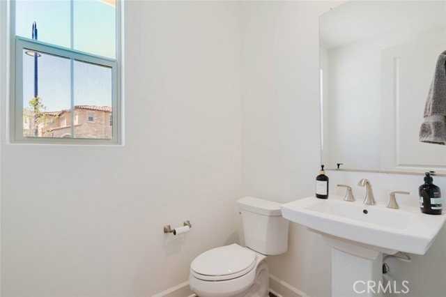 11716 Canoga Ave - Photo 7 of 8