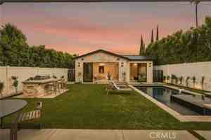 featured image of 16658 Addison St