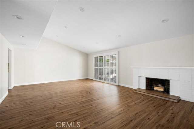 11243 Paso Robles Ave - Photo 4 of 8