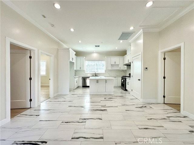 610 N Hidalgo Ave - Photo 3 of 8