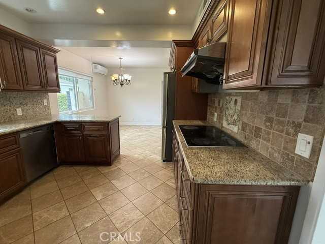 150 Greenfield Pl - Photo 4 of 7