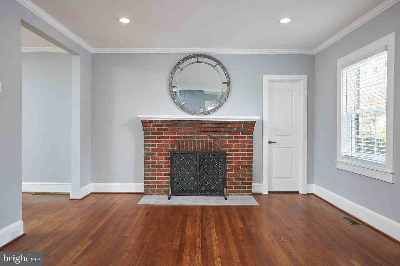 4912 Brandywine St Nw - Photo 6 of 50