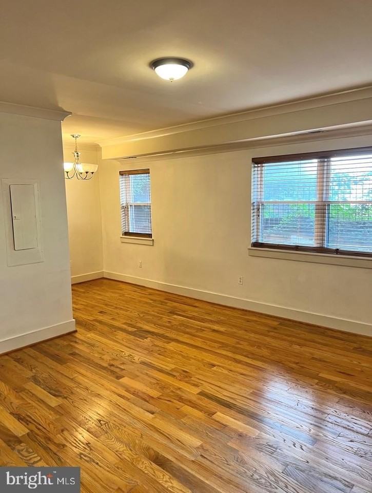 2615 4th St Ne #105 - Photo 5 of 26