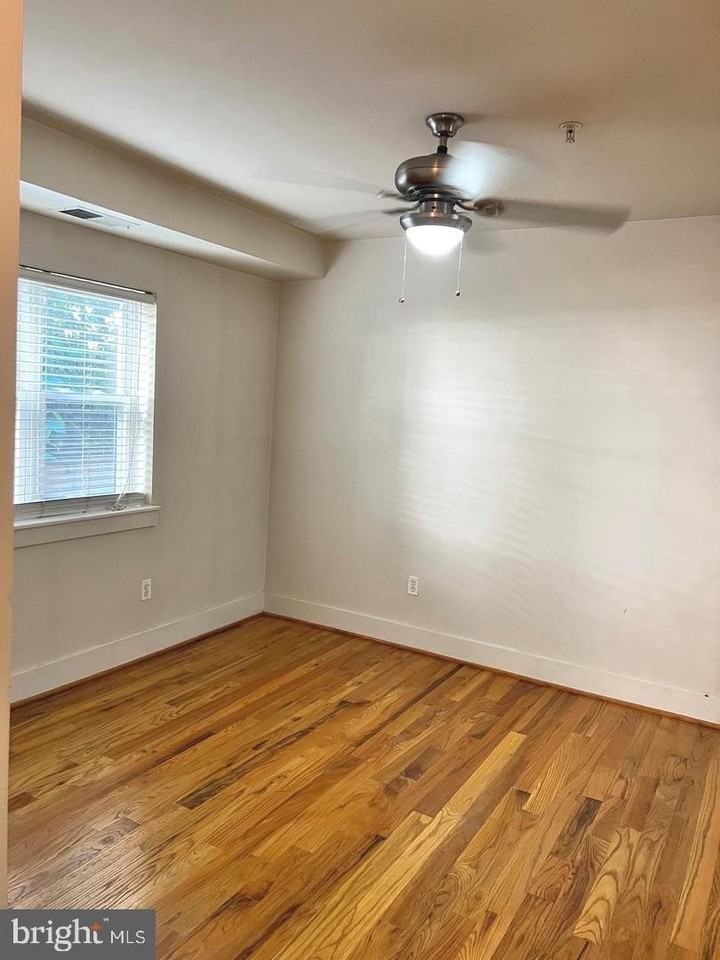 2615 4th St Ne #105 - Photo 6 of 26