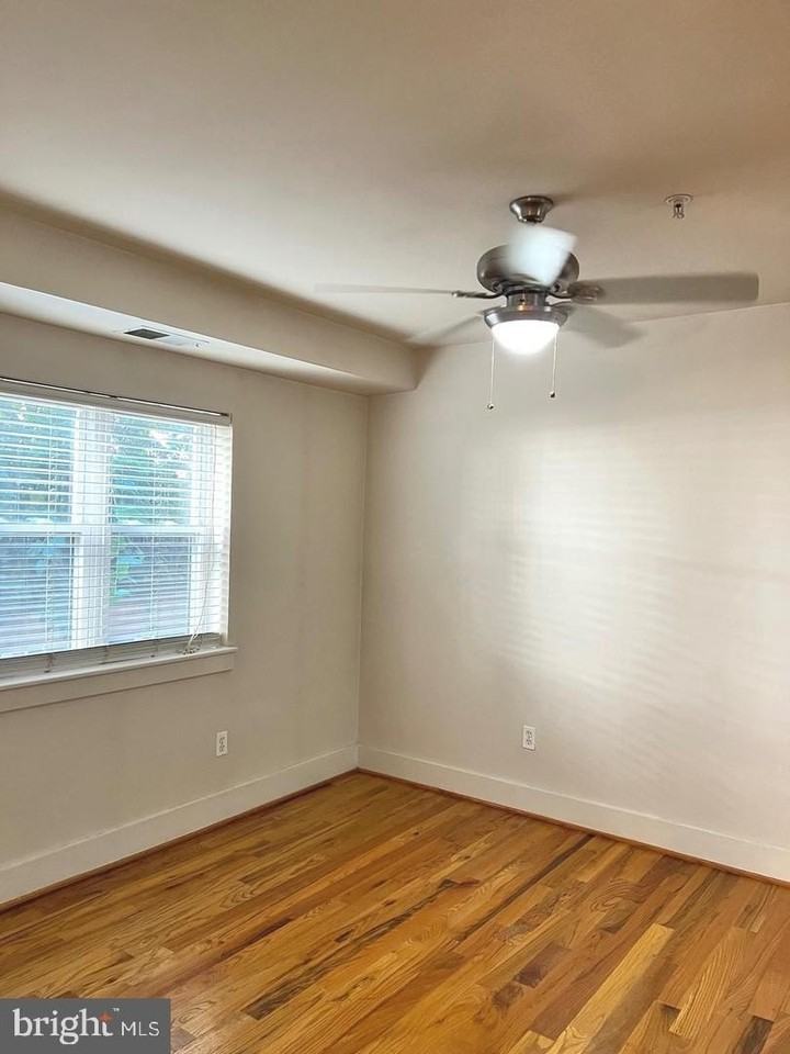 2615 4th St Ne #105 - Photo 7 of 26