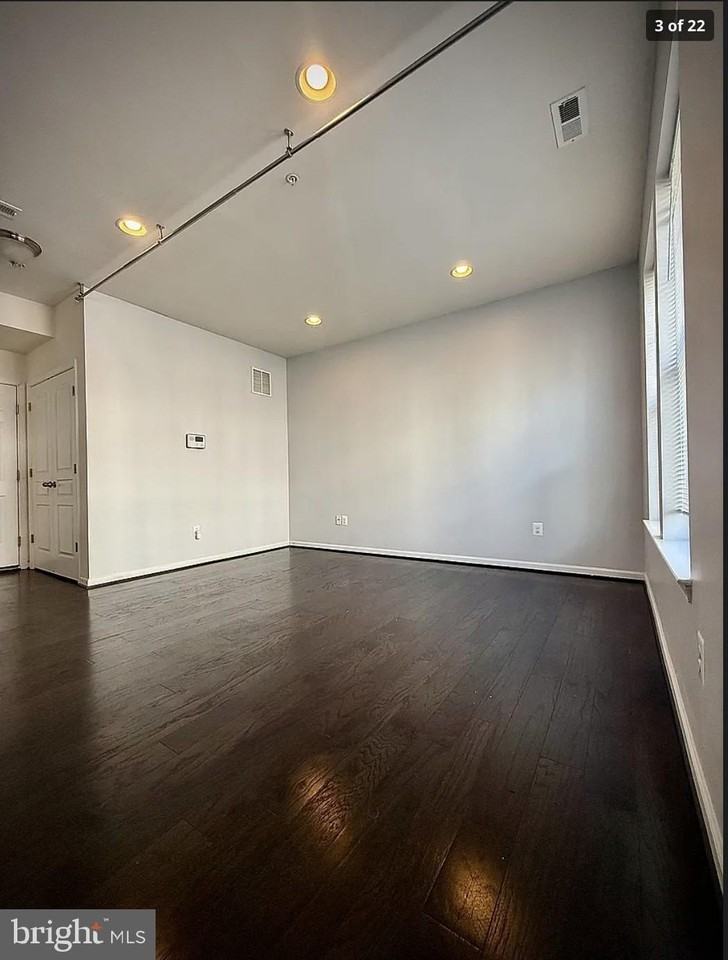 2724 Downing Ln - Photo 3 of 22