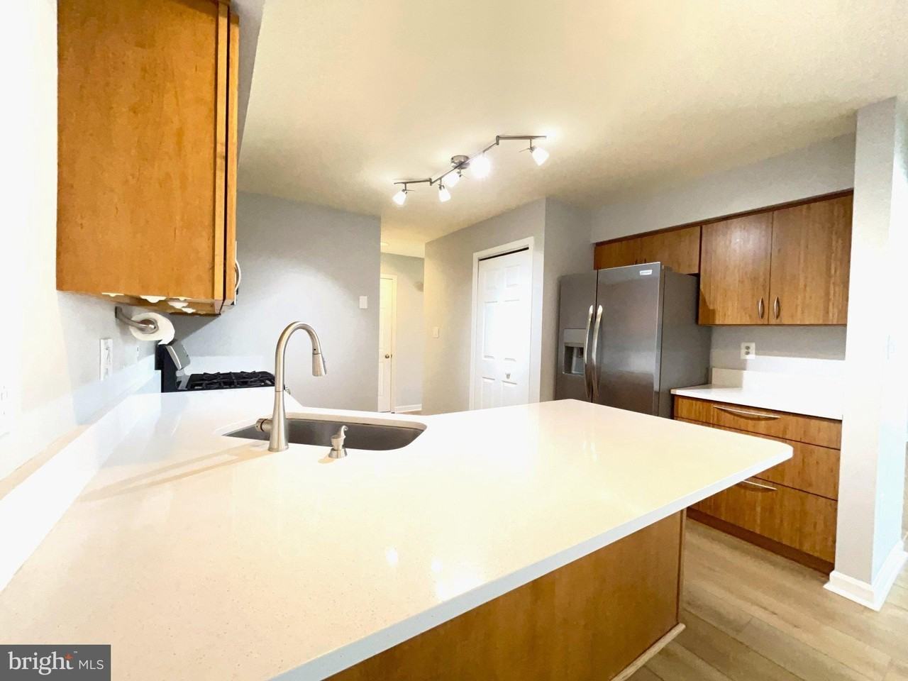 2915 Winters Chase Way - Photo 5 of 20