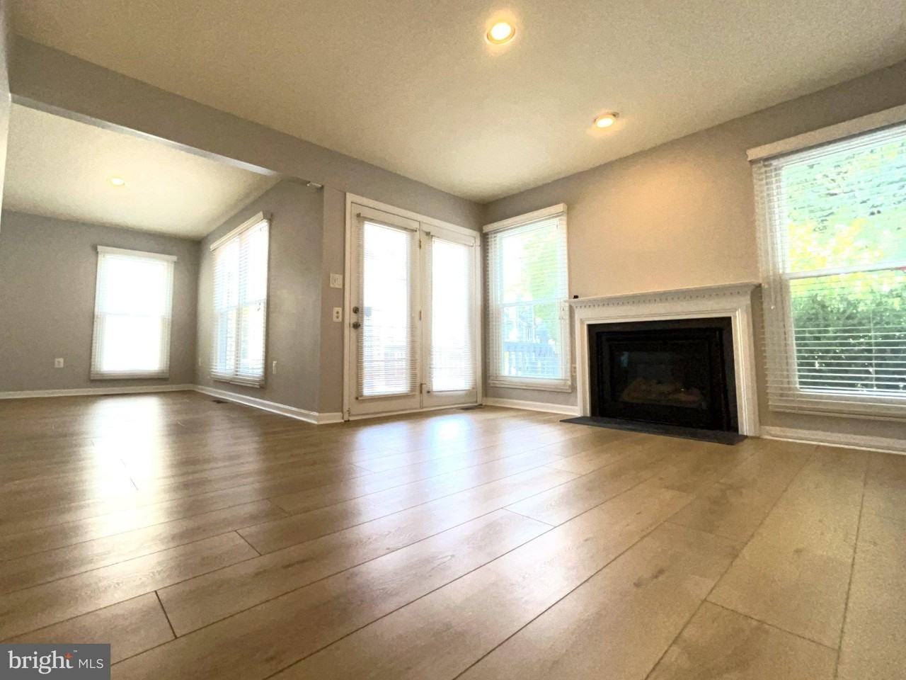 2915 Winters Chase Way - Photo 7 of 20