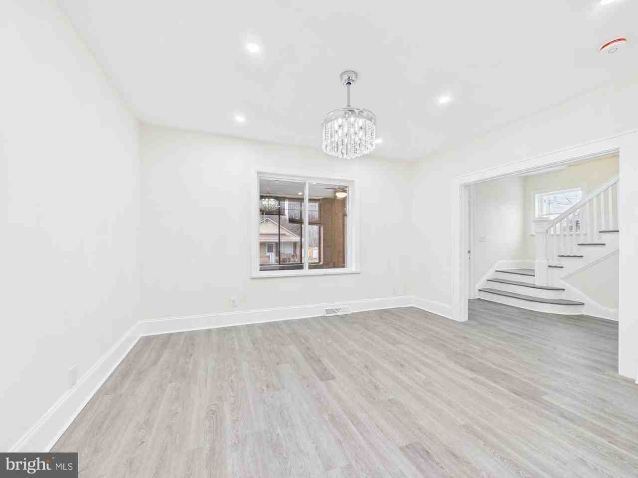 820 E Oldtown Rd - Photo 3 of 40