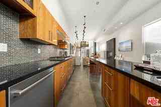 852 10th St #4 - Photo 7 of 7
