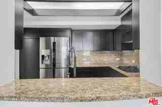 13600 Marina Pointe Dr #407 - Photo 5 of 7
