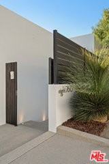 8760 Hollywood Blvd - Photo 2 of 8