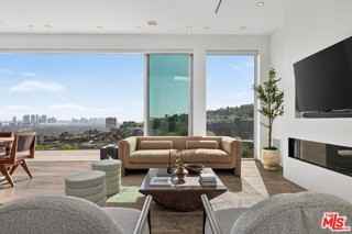 8760 Hollywood Blvd - Photo 7 of 8