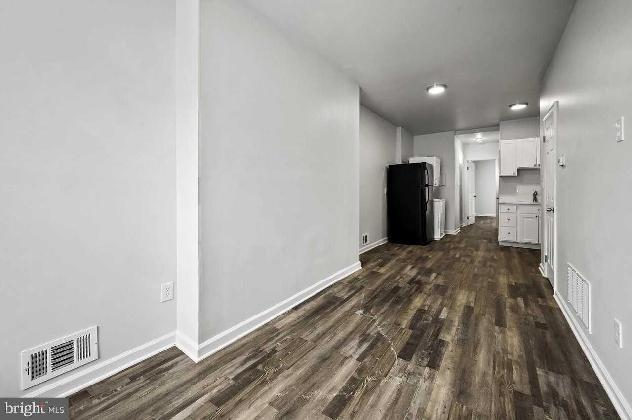22S N Carey St #1stFL - Photo 5 of 17
