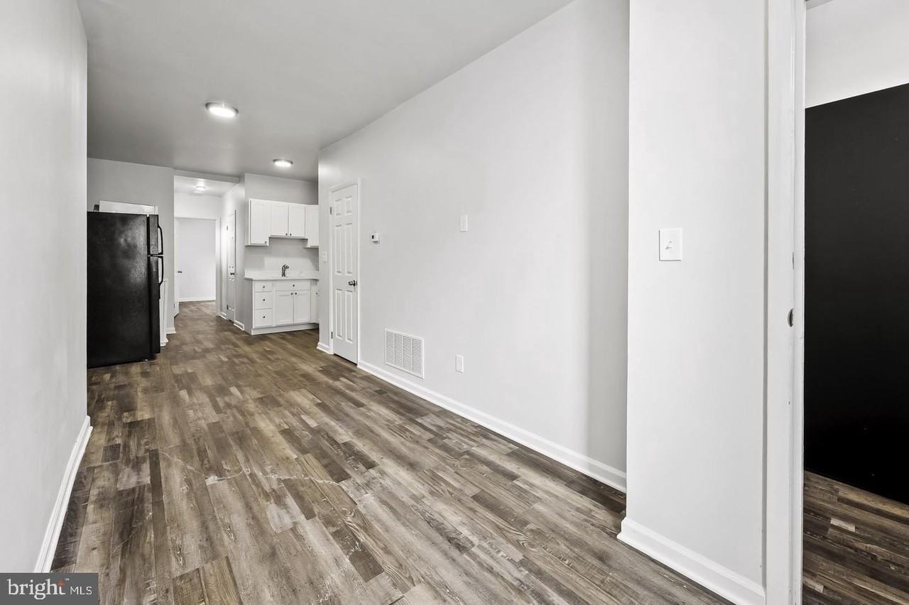 22S N Carey St #1stFL - Photo 6 of 17