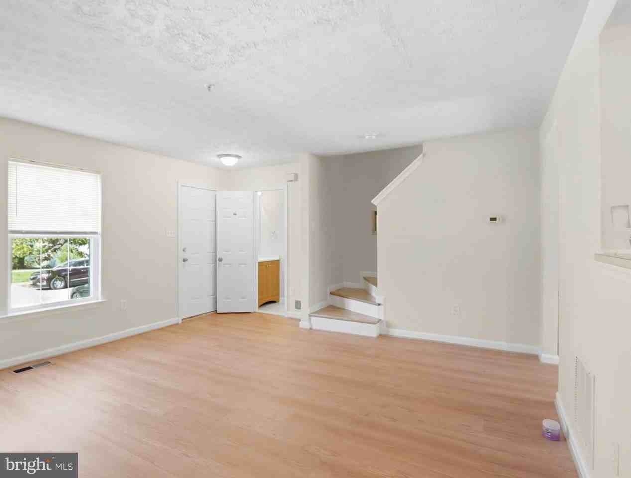 7805 Cornerstone Way - Photo 7 of 30