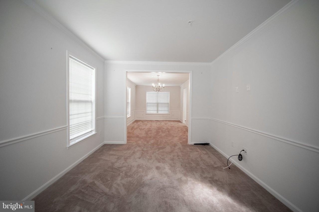 7356 Tottenham Dr - Photo 3 of 50
