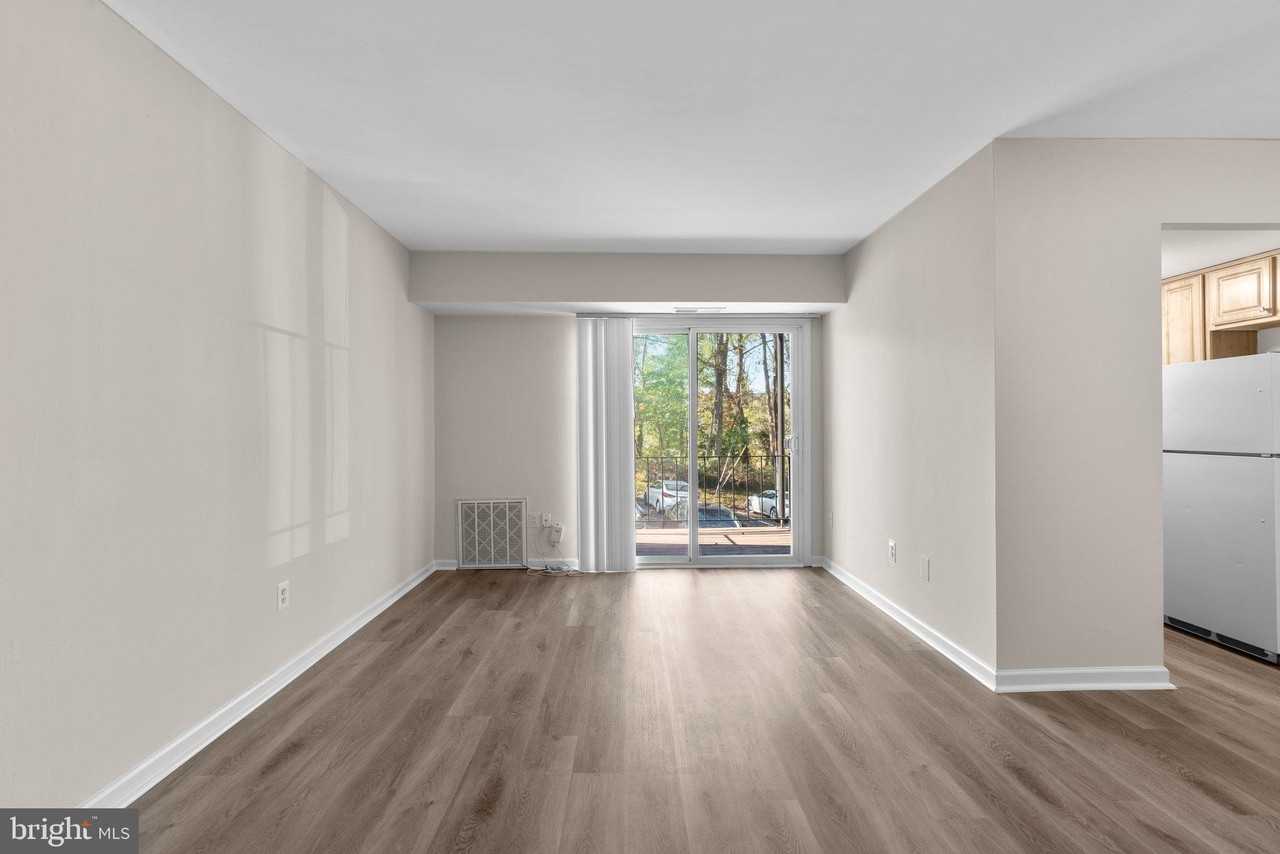 3612 Court House Dr #3B - Photo 4 of 31
