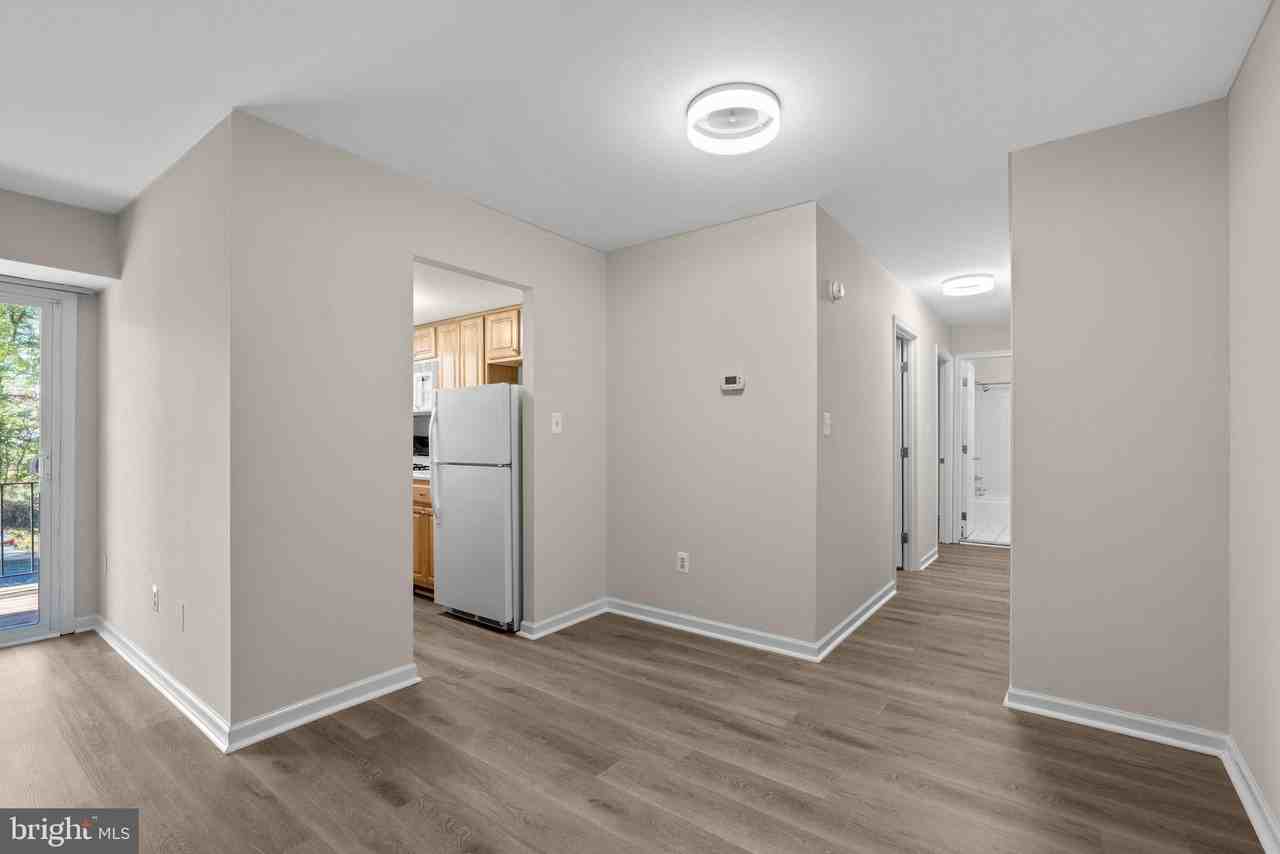 3612 Court House Dr #3B - Photo 7 of 31