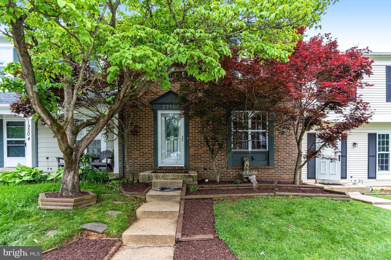 19506 Taverney Dr - Photo 4 of 50