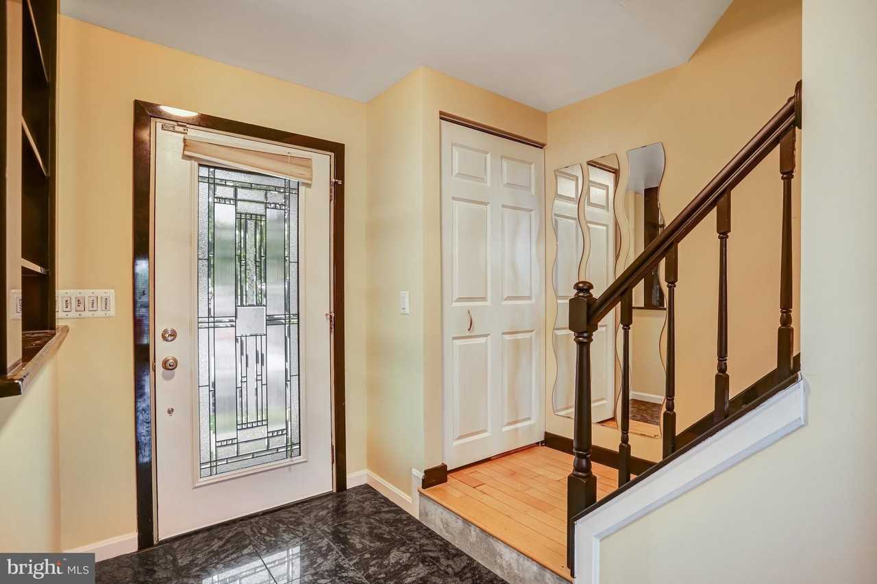19506 Taverney Dr - Photo 5 of 50