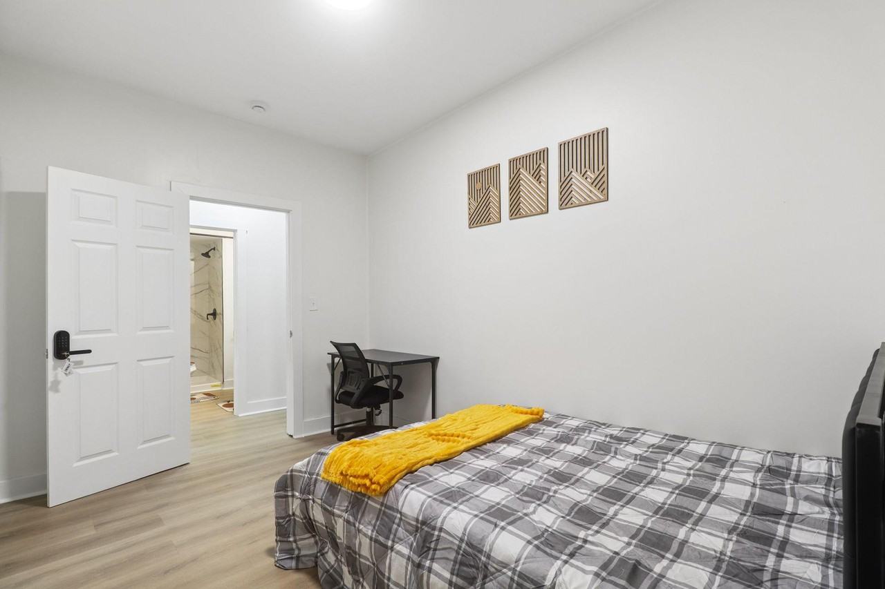 E 15th Ave - Photo 6 of 12
