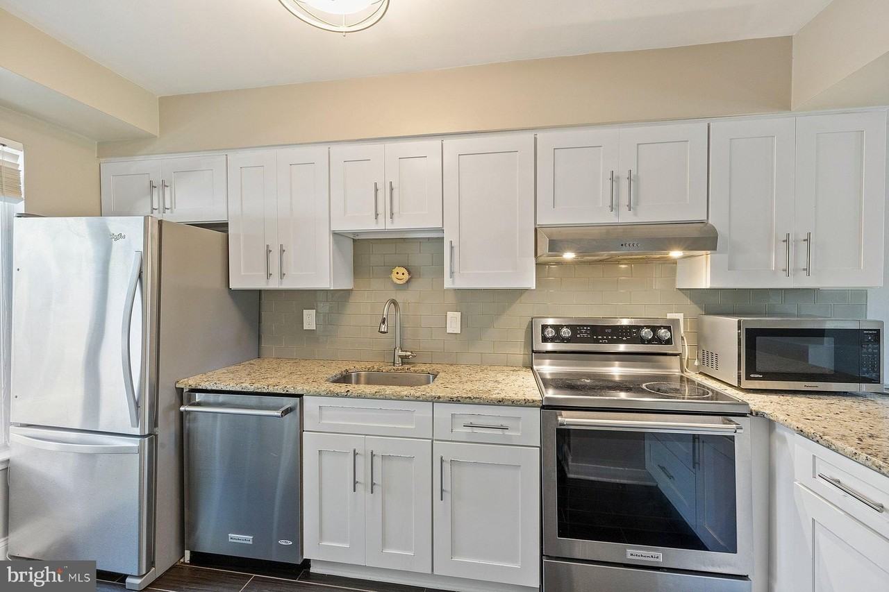 15619 Millbrook Ln #4 - Photo 6 of 27