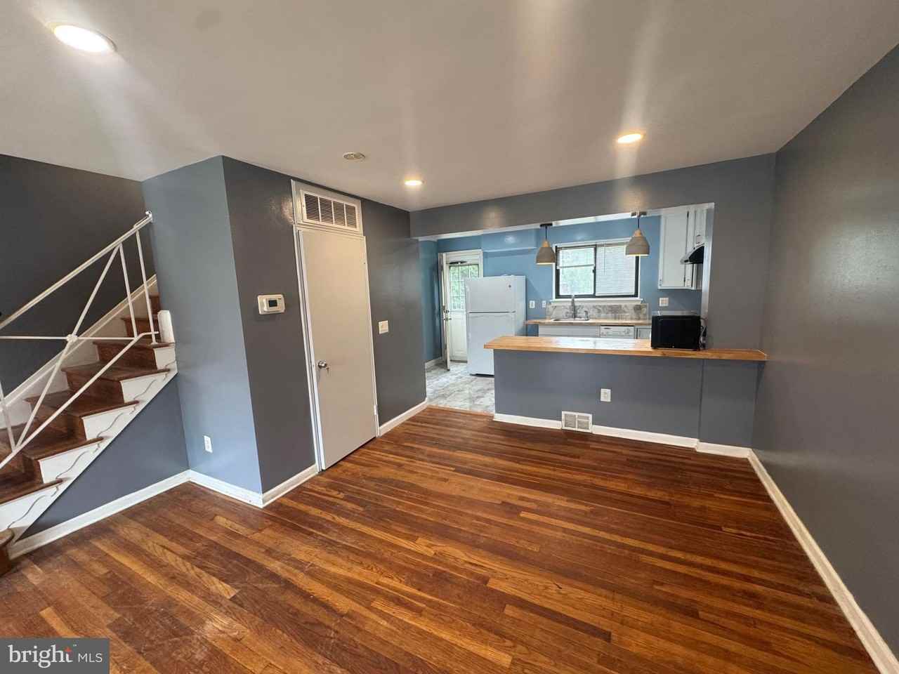 3525 Manorwood Dr - Photo 3 of 18