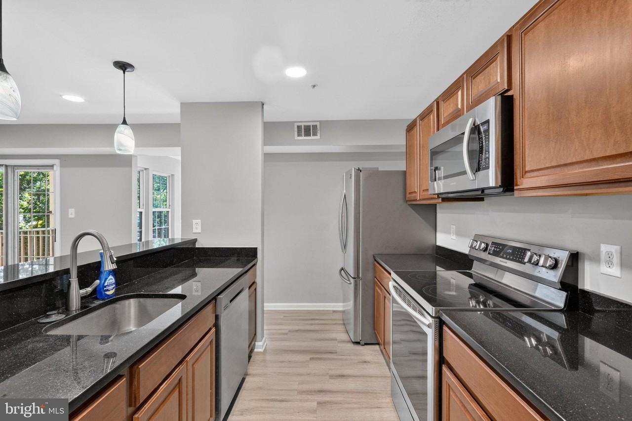 2071 Alice Ave #203 - Photo 4 of 26